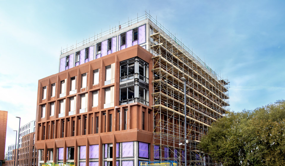 Derby-university-business-school-Images-agard-street-ford-street-construction-kier-SFS-panels Derby University Business School new construction project city centre provision of scaffolding, temporary access and haki staircase Enigma industrial services
