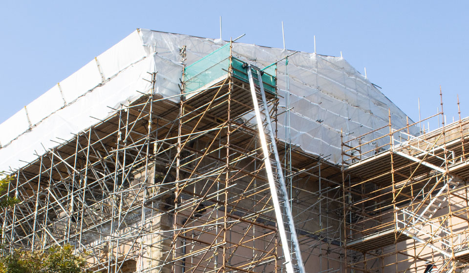 Greenock-Municipal-Buildings-tube-fitting-scaffold-kwikstage-enigma Greenock Municipal Buildings temporary roof repair scaffolding uk