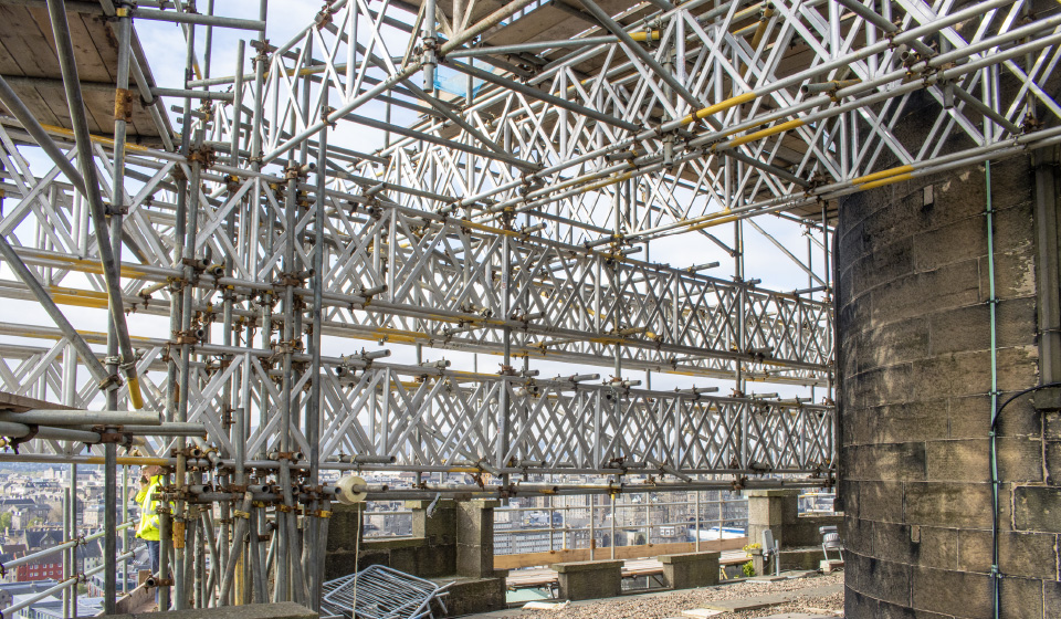 Nelson Monument restoration refurbishment calton hill, Edinburgh, temporary access scaffolding contract service using HAKI staircase and X-Beams