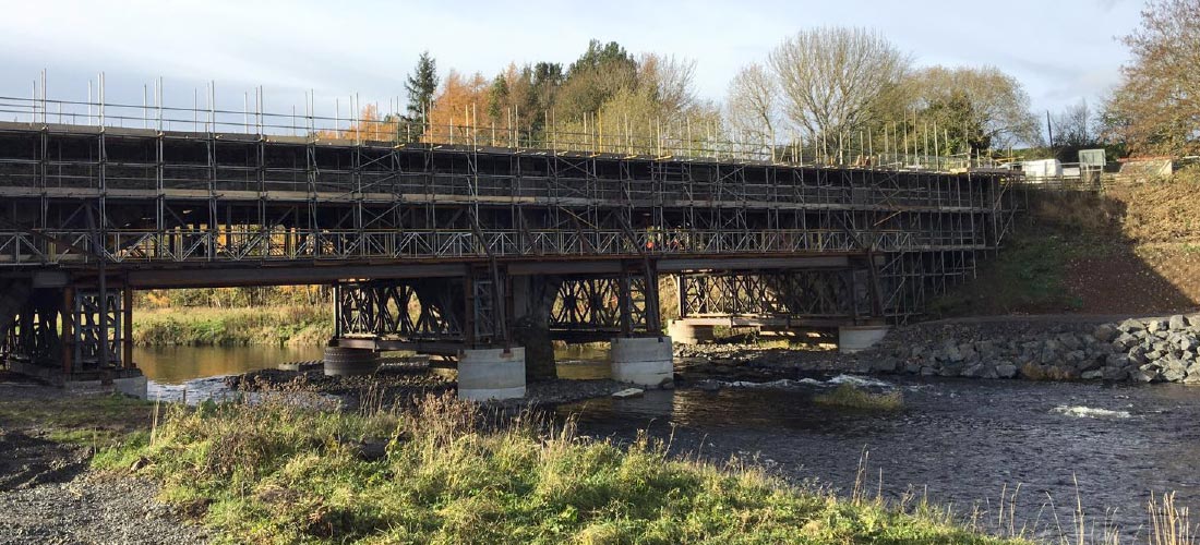 Old Tweed Bridge restoration project scaffolding encapsulation mono pitch kedar sheets