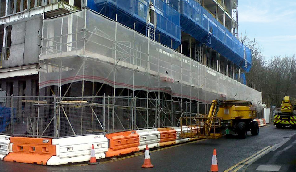 cardinal-court-cpuk-oldham-project-mast-climber-scaffolding-enigma-uk cardinal court cpuk oldham project mast climber scaffolding enigma uk