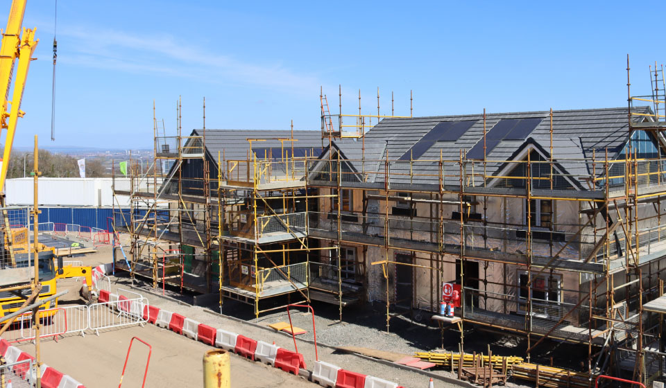 contract-scaffolding-hire-hamilton-enigma-industrial-service-brackenhill-view-barratt contract scaffolding hire hamilton enigma industrial service brackenhill view barratt