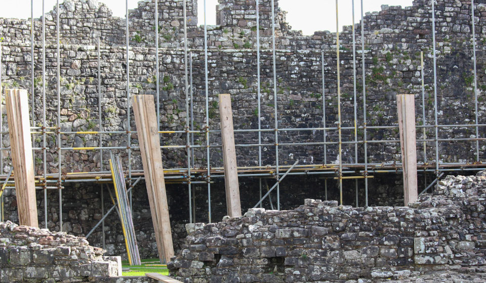 mann williams davies sutton architects scaffolding cdw Coity castle img