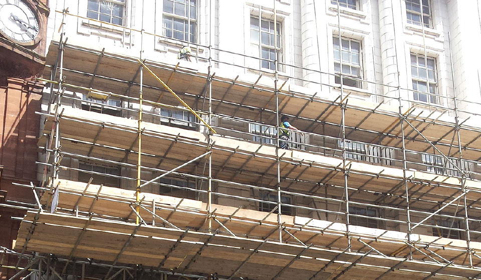 suspended scaffolding solution glasgow city centre anchor line building EIS